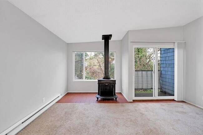 Foto del edificio - Lair Hill is offering a 1bed/1bath!! Get i...