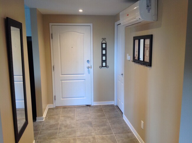 Photo du bâtiment - 1255 Rue Saint-Sébastien