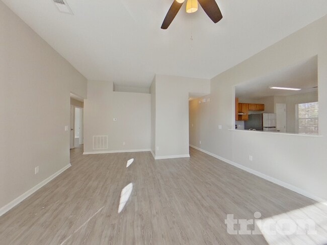 Building Photo - 172 Cherry Grove Dr