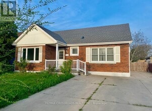 Building Photo - 140 Gray Rd