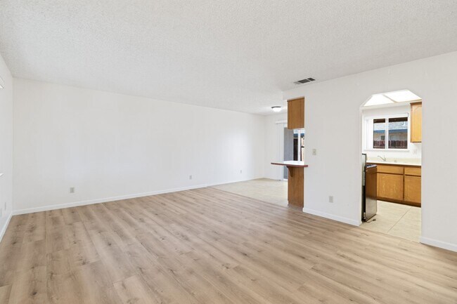 Foto del edificio - 21345 Klamath Rd