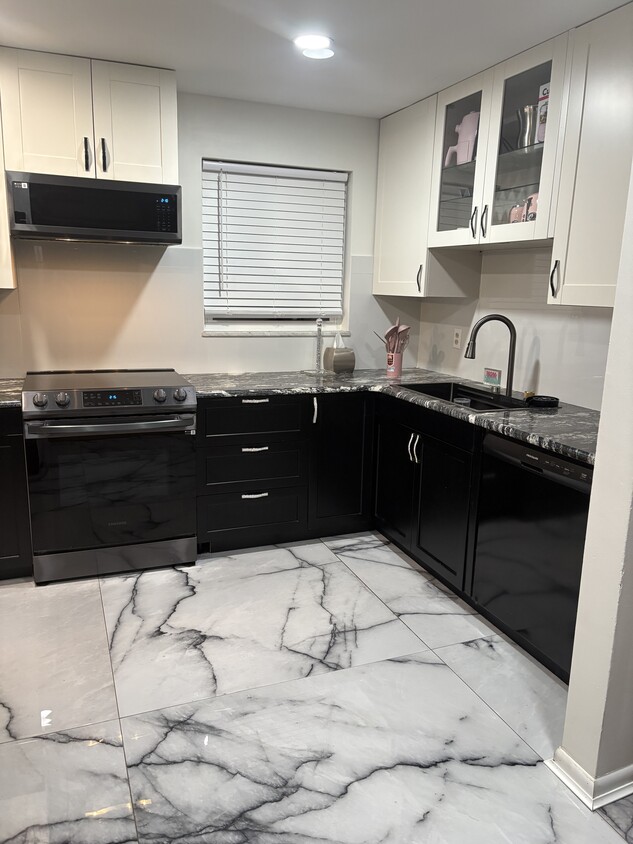 Foto principal - 5406 Ruddy Ct