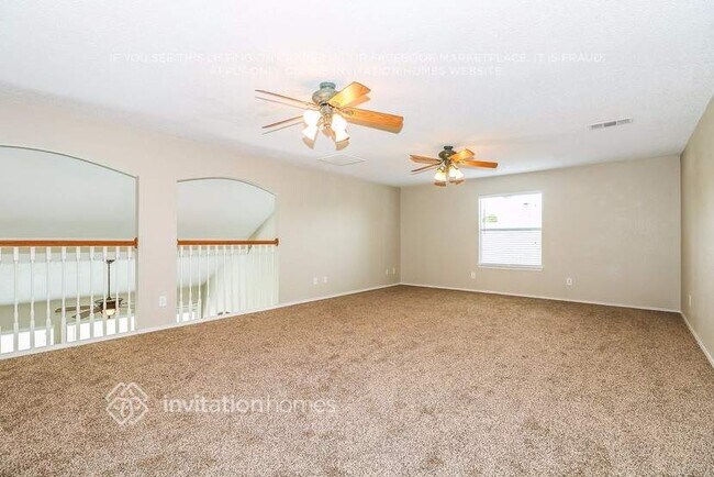 Foto del edificio - 705 Crestmont Dr