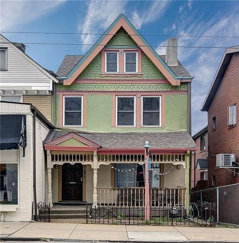 Large Home in ShadySide, Newly Rennovated! - Large Home in ShadySide, Newly Rennovated!