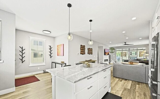 Building Photo - 15547 W Vassar Ave