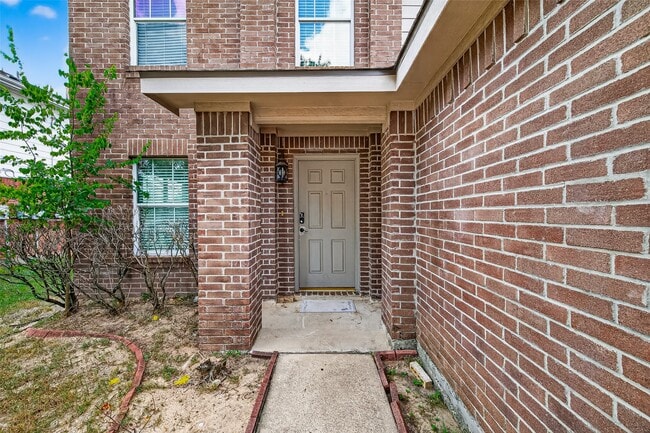 Building Photo - 5615 W Harrow Dr