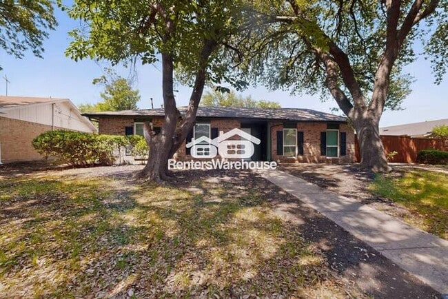 Building Photo - Beautifully  Designed Living In Plano Is Calling!!!