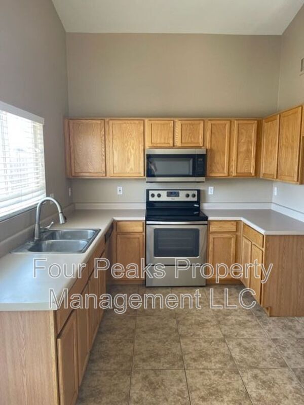 Building Photo - 11531 E Covina