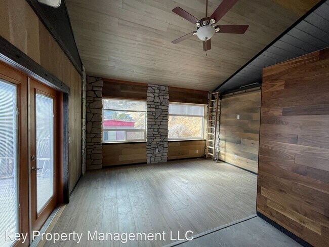 Building Photo - 2 br, 2 bath House - 807 Newark St