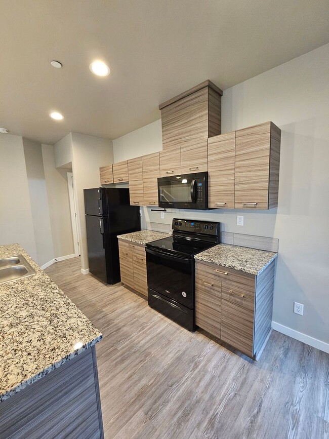 Foto del edificio - Maddyn Village Town Home