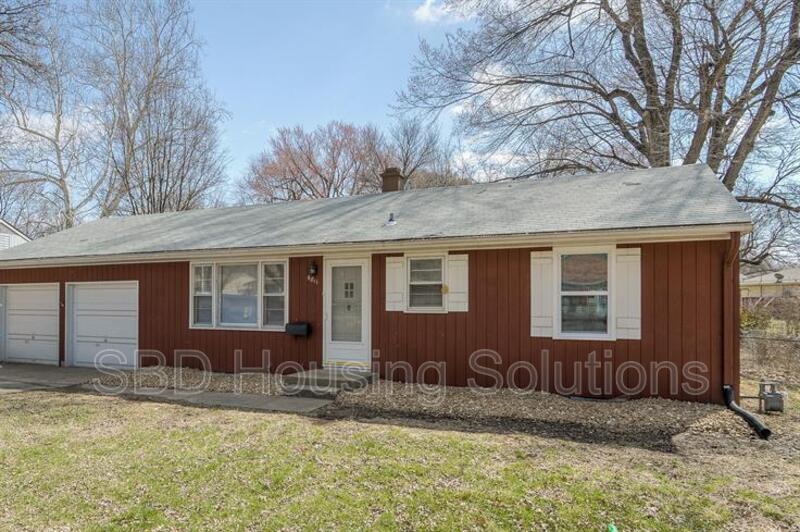 Primary Photo - 6811 E 98th Terrace