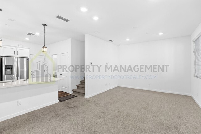 Building Photo - For Rent: Stylish 3-Bedroom Townhouse with...