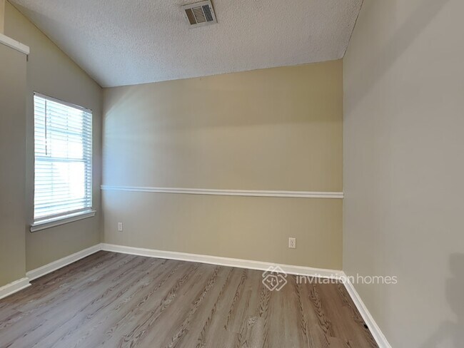 Building Photo - 125 Buffington Dr