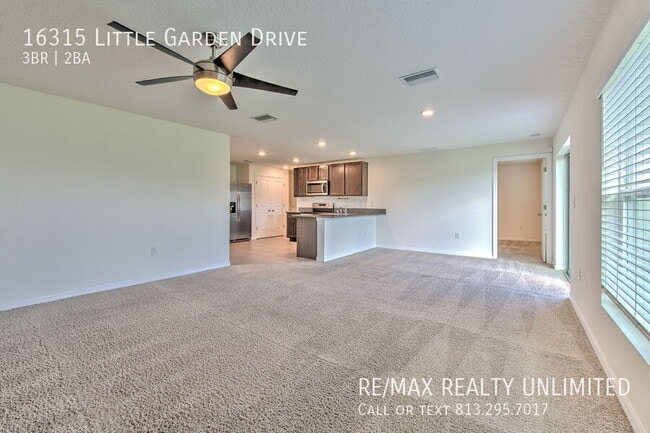 Building Photo - 16315 Little Garden Dr