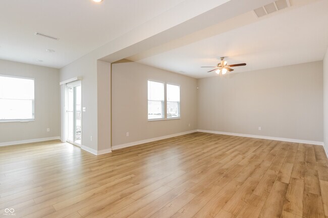 Building Photo - 9225 Larson Dr