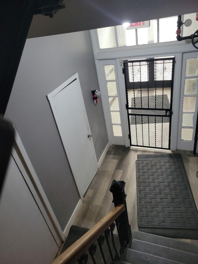 Building Photo - 220 Stegman St