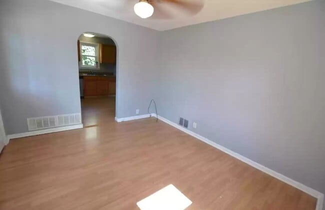 Building Photo - 1006 Willey St