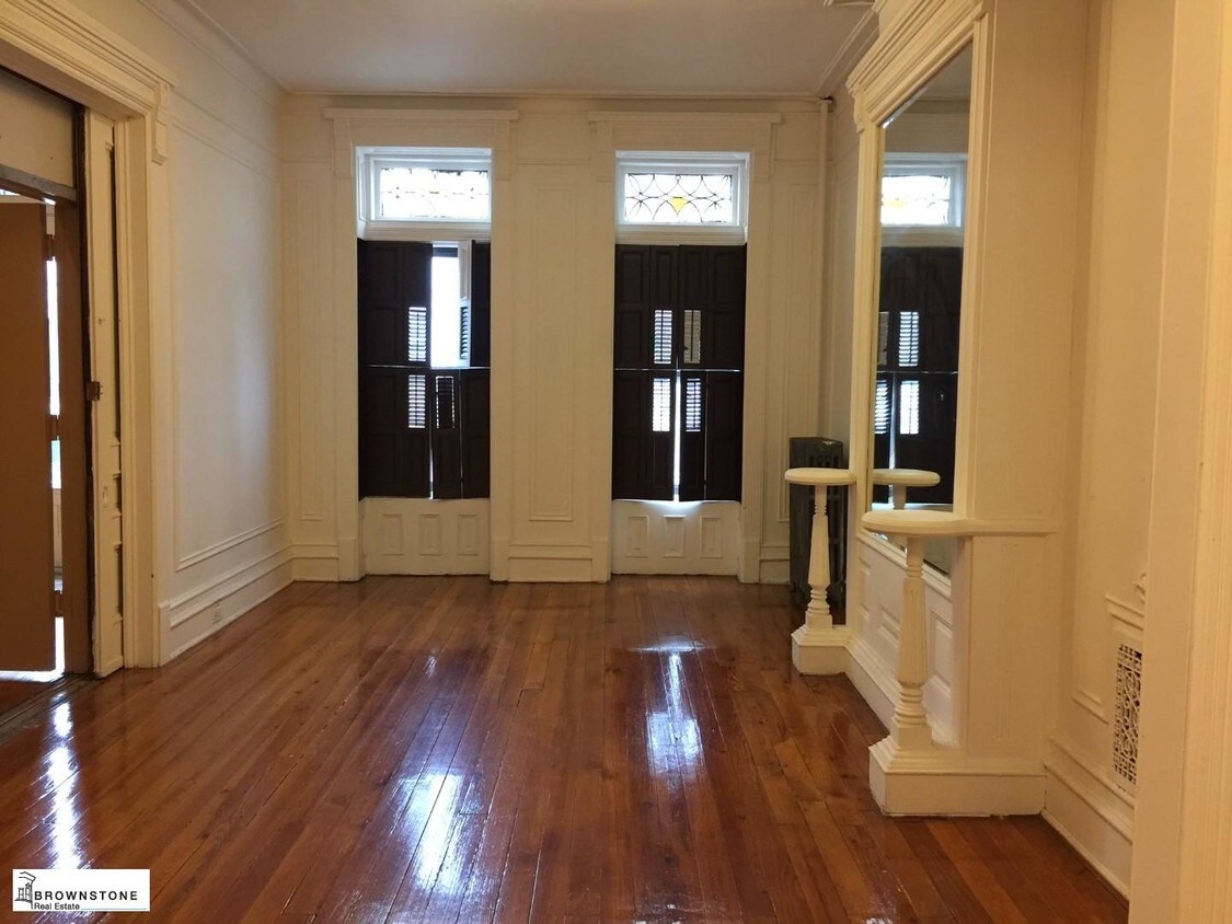 Primary Photo - 470 Decatur Street
