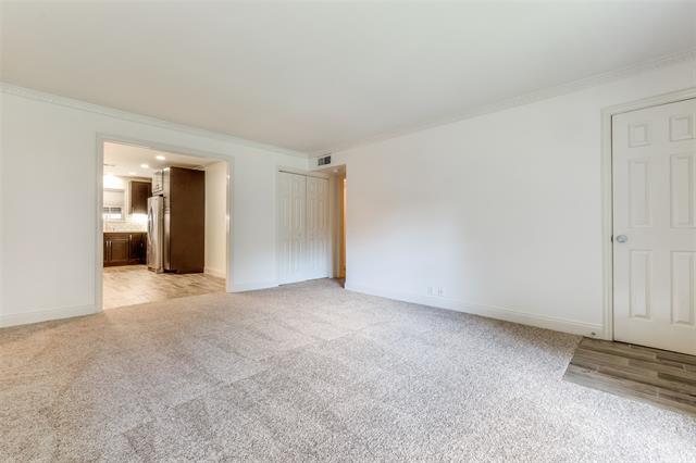 Foto del edificio - 7904 Royal Ln