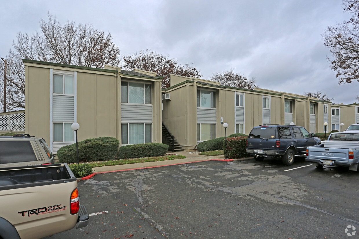 Building Photo - River's Bend Apartments