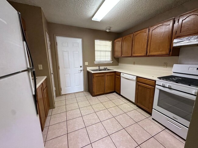 Foto del edificio - 1402 N Hartford Ave