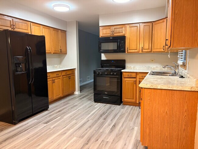 Foto del edificio - 5431 Ebony Ct