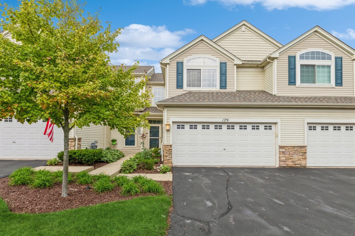 179 Durango Dr, Gilberts, IL 60136 Townhome Rentals in Gilberts IL