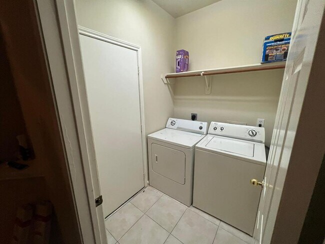 Foto del edificio - 11627 Swiftwater Bridge Ln