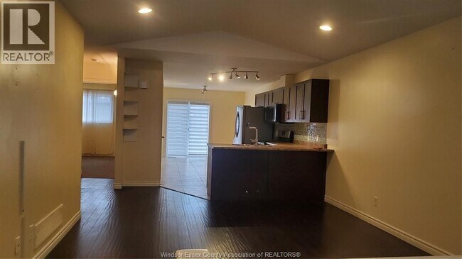 Photo du bâtiment - 3198 Seville Ave