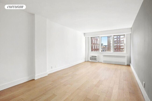 Building Photo - 630 Lenox Ave