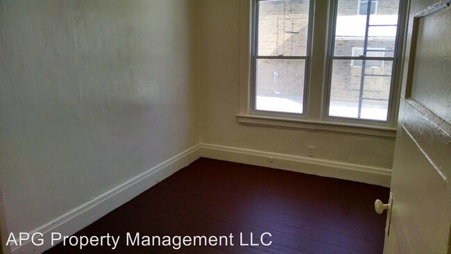 Building Photo - 79 Watkin Terrace