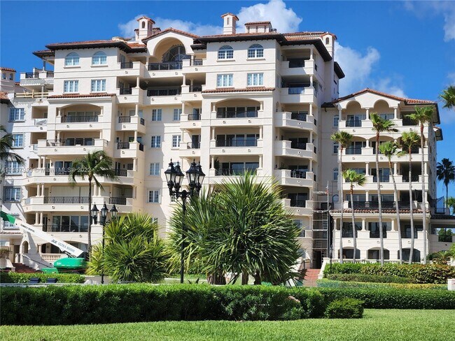 Foto del edificio - 7962 Fisher Island Dr
