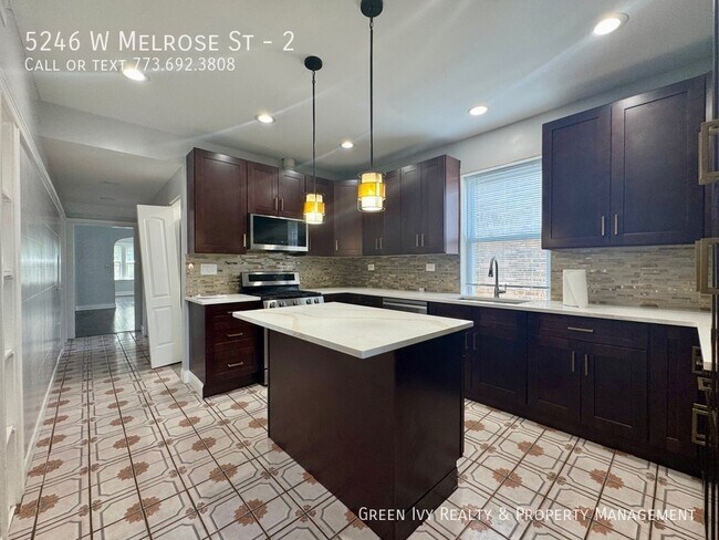 Foto del edificio - 5246 W Melrose St