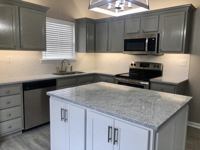 Building Photo - 119 Richfields Ave