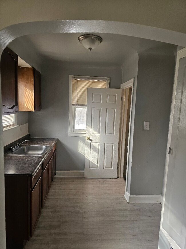 Foto del edificio - 16505 Stansbury-3 BED AND 1 BATH FOR RENT(w/ bonus room)