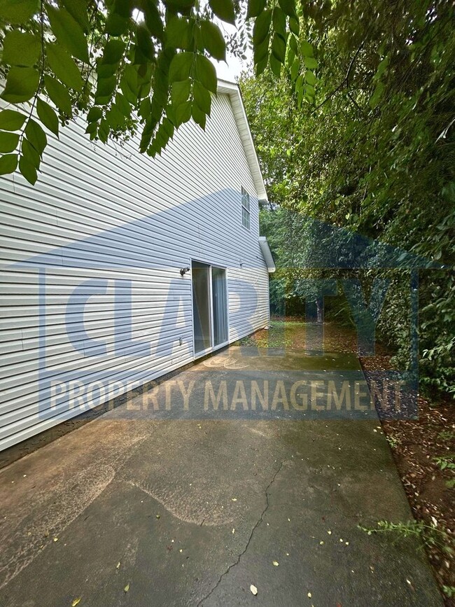 Building Photo - 2935 Adkisson Dr