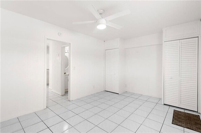 Foto del edificio - 4056 W McNab Rd