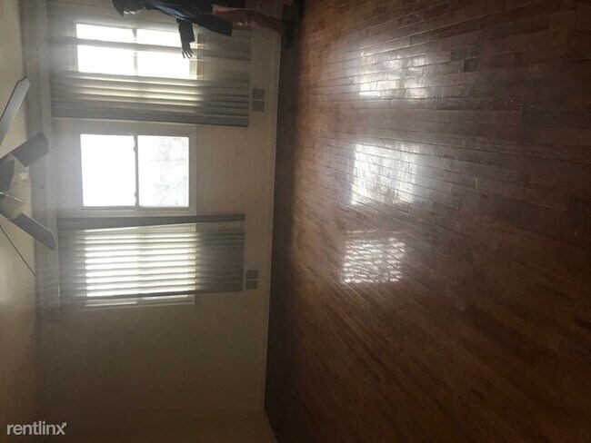Foto del edificio - 58 Burkley Pl