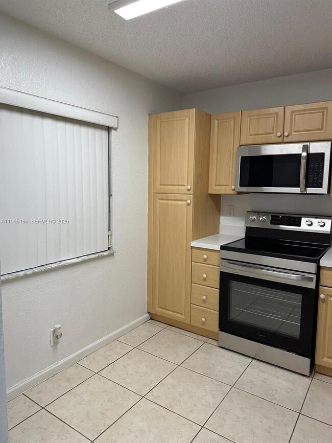 Building Photo - 2428 NW 49th Terrace