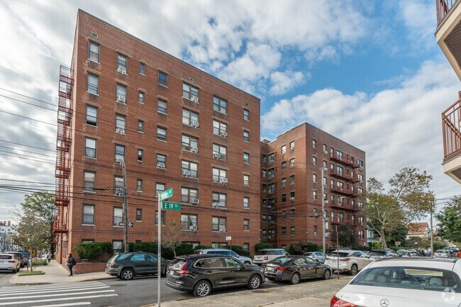 Foto del edificio - 2680 E 19th