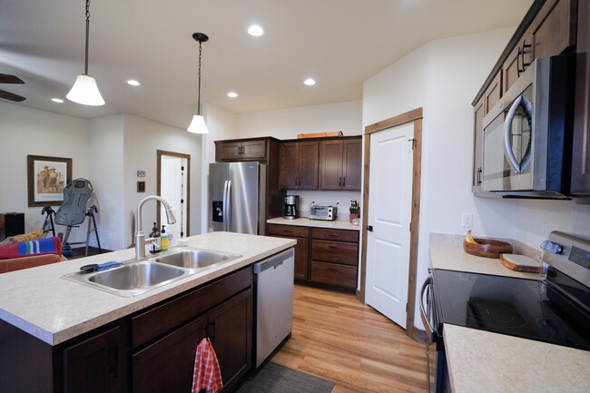 Kitchen - 3009 Warbler Way