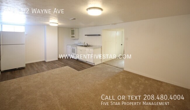 Foto del edificio - 848 1/2 Wayne Ave-