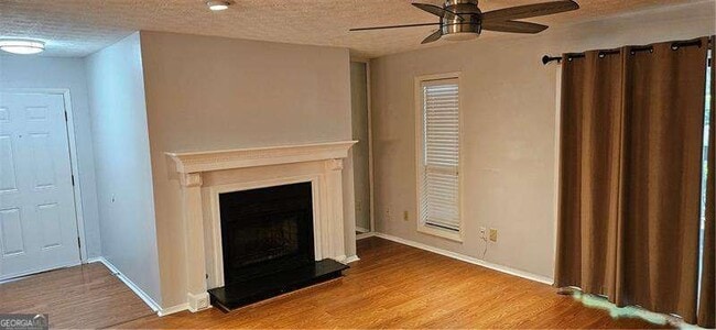Building Photo - 207 Cumberland Ct SE