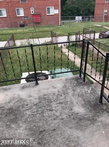 Foto del edificio - 1230 N Augusta Ave