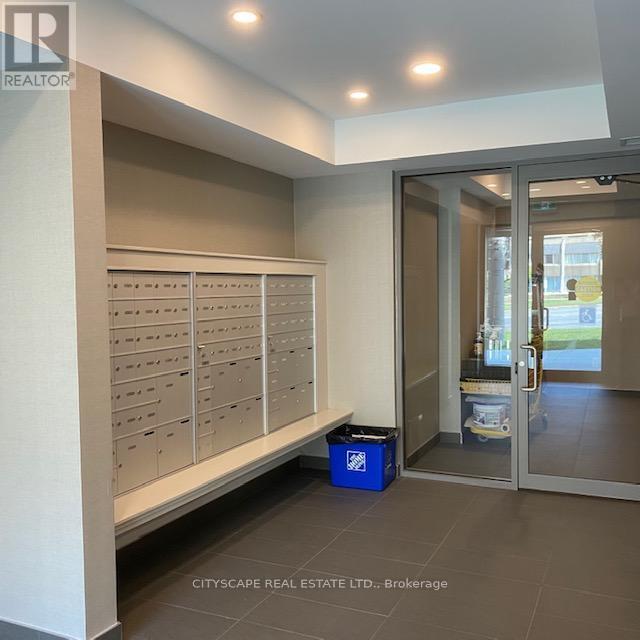 Building Photo - 5131-5131 Sheppard Ave E
