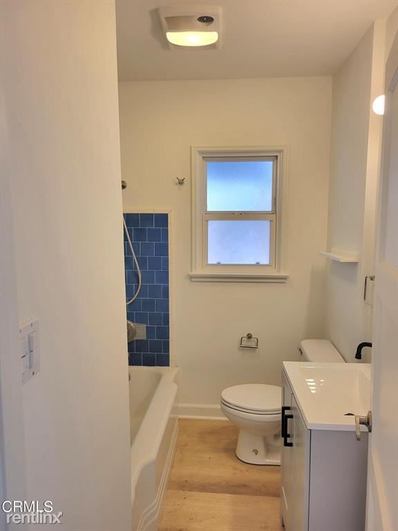Building Photo - 3 br, 1.5 bath House - 3051 Orange Ave