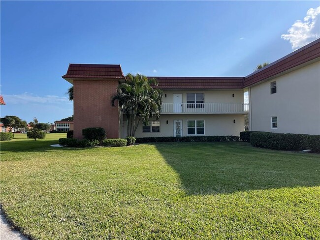 Foto del edificio - 93 Spring Lake Dr