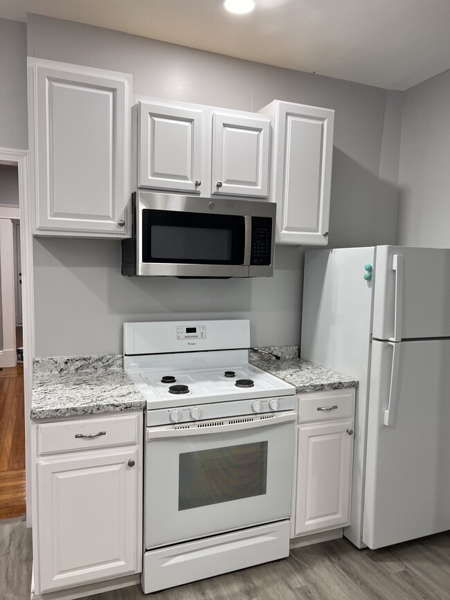 Foto del edificio - 938 Enfield St