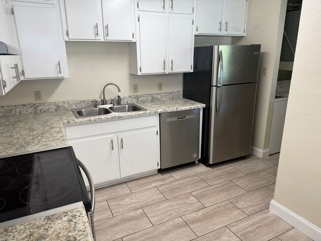 PORTLAND TOWNHOMES - PORTLAND TOWNHOMES