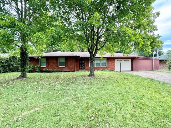 Foto del edificio - 4914 Childs Dr